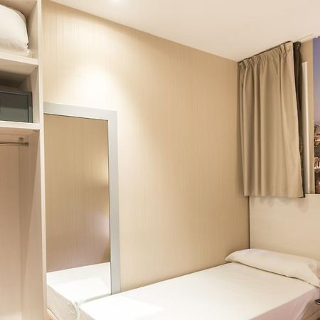 Hostal BCN Ramblas Barcelona Luaran gambar
