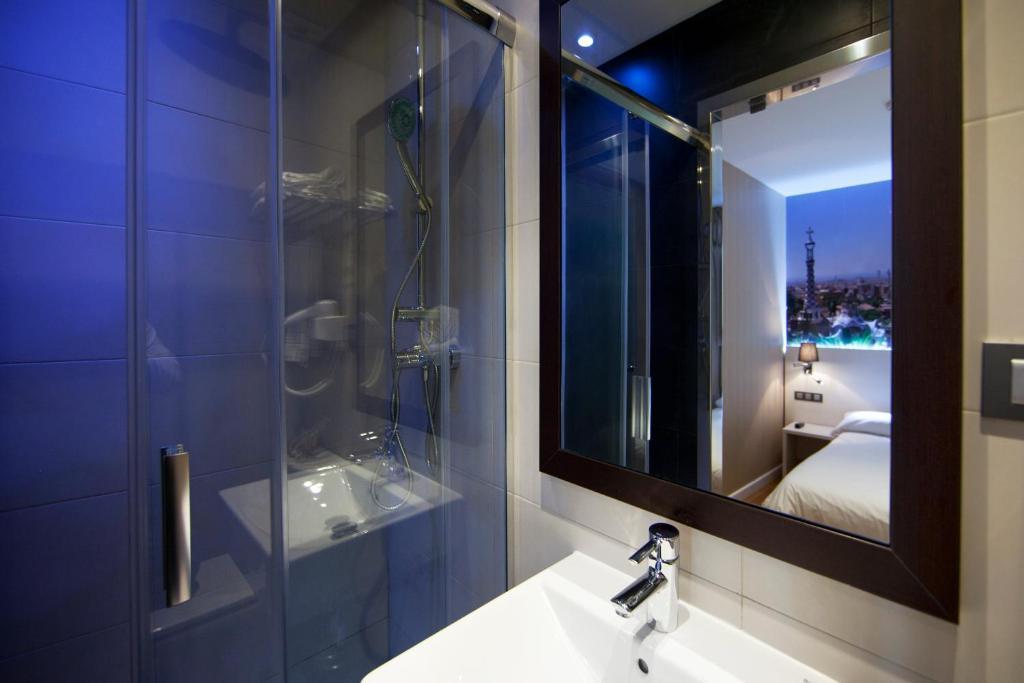 Hostal BCN Ramblas Barcelona Bilik gambar