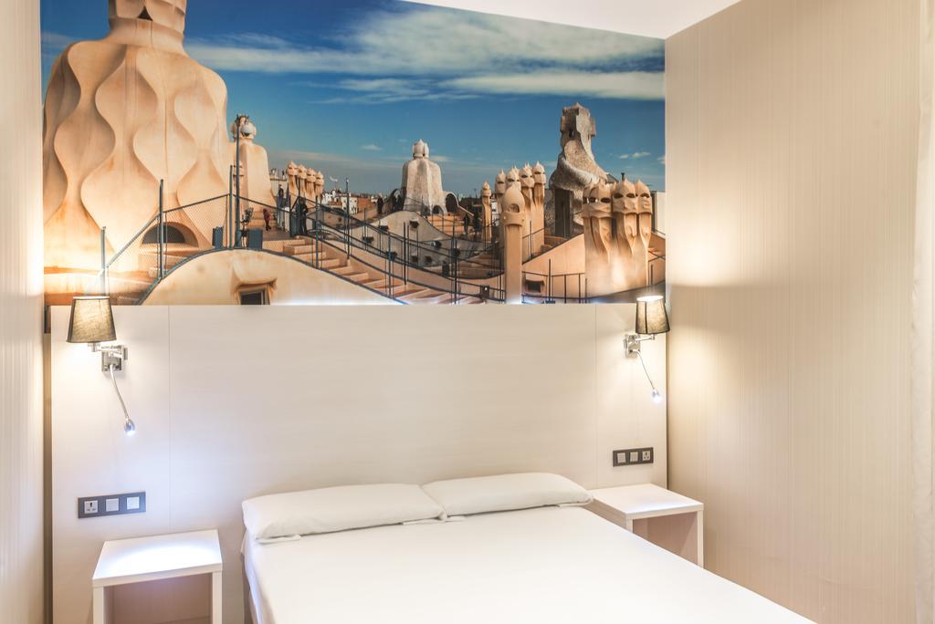 Hostal BCN Ramblas Barcelona Luaran gambar