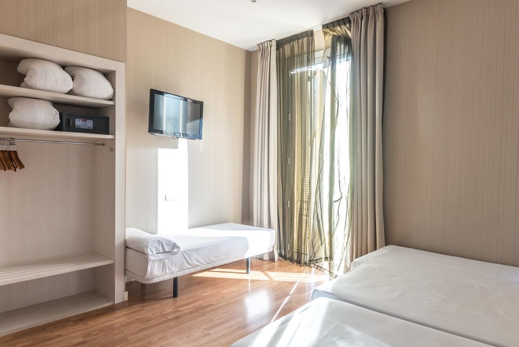 Hostal BCN Ramblas Barcelona Luaran gambar
