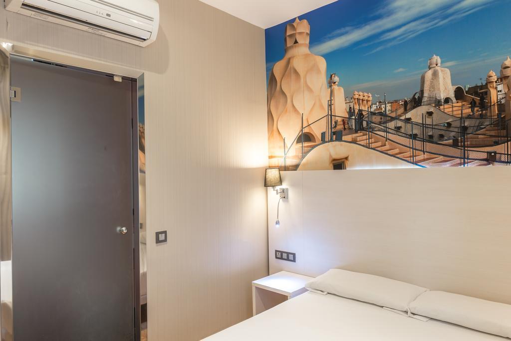 Hostal BCN Ramblas Barcelona Luaran gambar