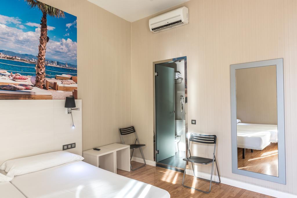 Hostal BCN Ramblas Barcelona Luaran gambar