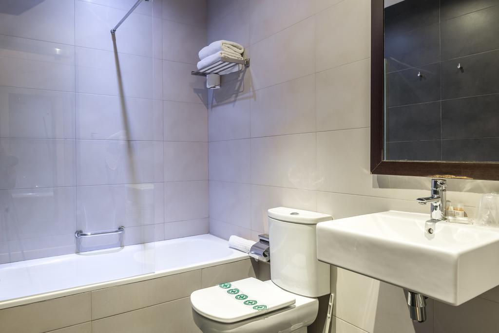 Hostal BCN Ramblas Barcelona Luaran gambar