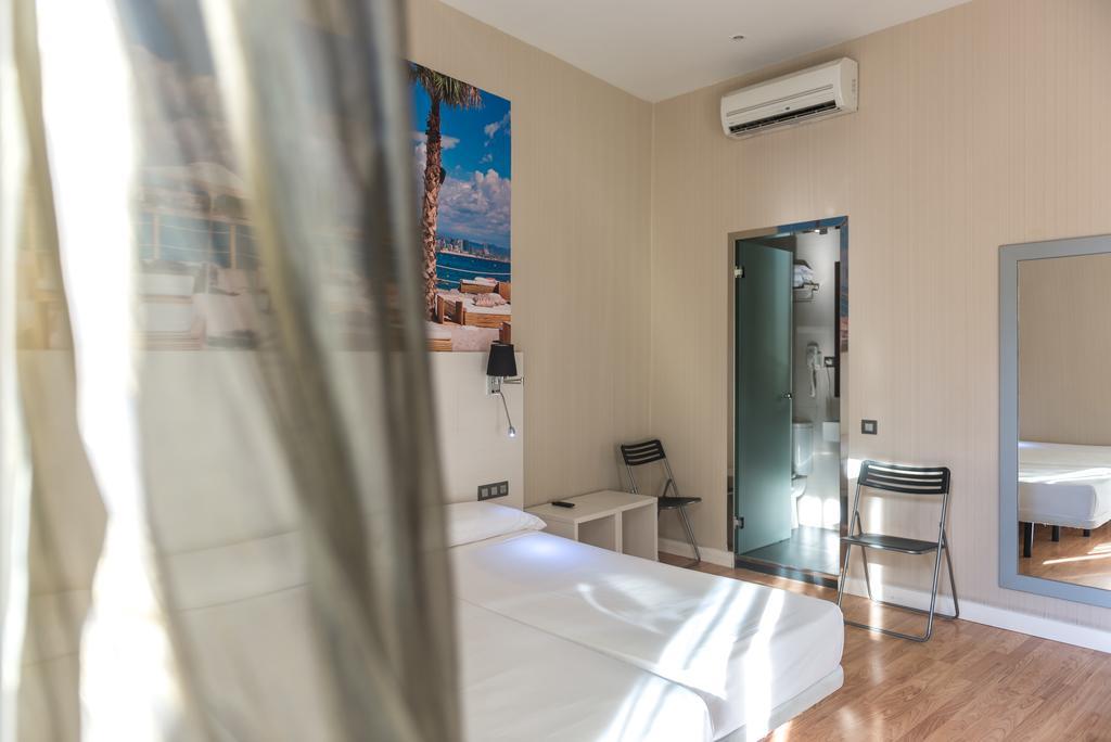 Hostal BCN Ramblas Barcelona Luaran gambar